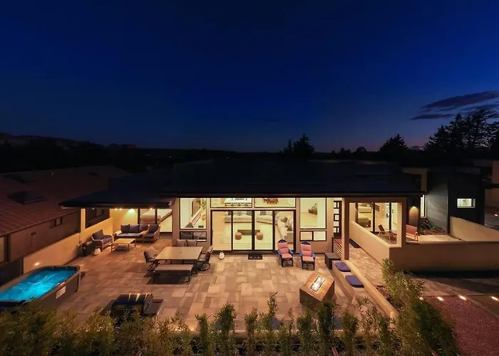 Luxury Mountain Views, Hottub, Rooftop Deck Sedona