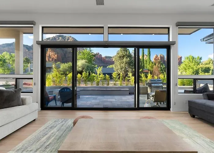 Luxury Mountain Views, Hottub, Rooftop Deck