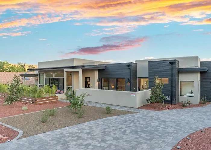 Luxury Mountain Views, Hottub, Rooftop Deck Holiday home